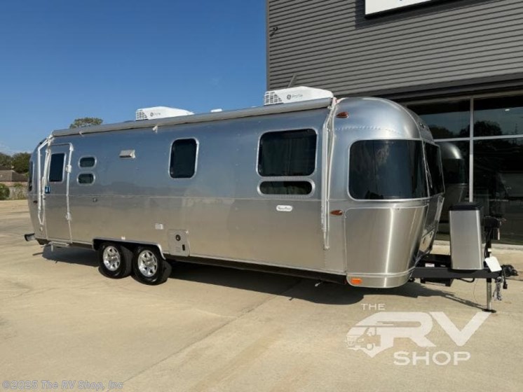 Email now about this 2026 Airstream Flying Cloud 27FB! New 2026 Airstream Flying Cloud 27FB available in Baton Rouge, Louisiana