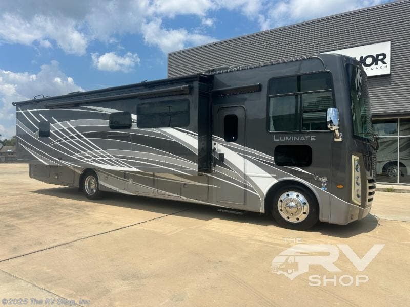 Email now about this 2024 Thor Motor Coach Luminate CC35! Used 2024 Thor Motor Coach Luminate CC35 available in Baton Rouge, Louisiana