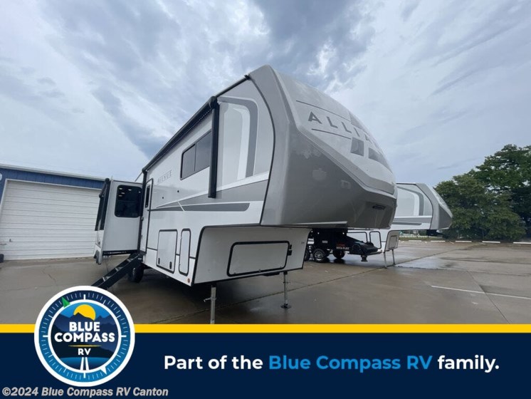New 2024 Alliance RV Avenue 32RLS available in Wills Point, Texas