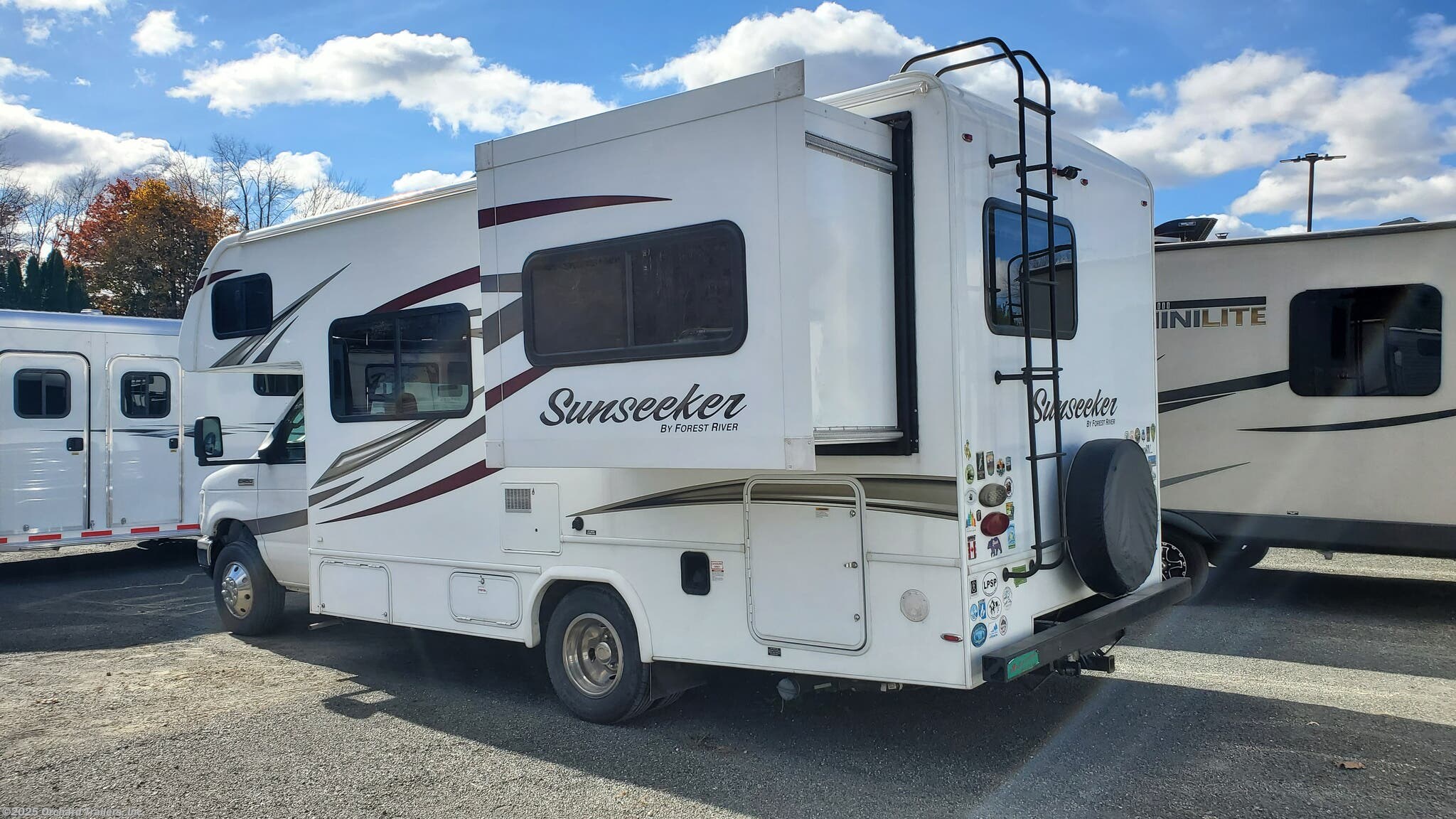 Contact us now about this 2017 Forest River Sunseeker LE 2250SLE! 2017 Sunseeker LE 2250SLE by Forest River from Orchard Trailers, Inc. in Whately, Massachusetts