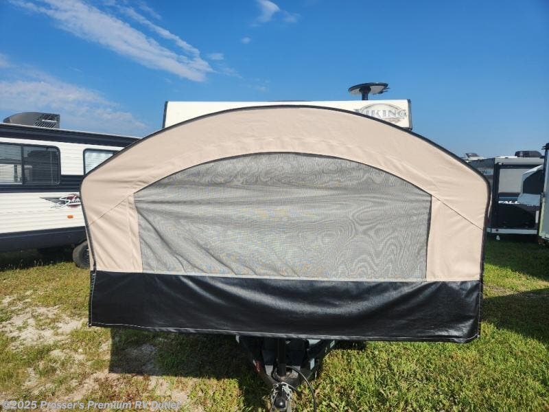 Contact us now about this 2018 Viking LS Series 2107LS! 2018 LS Series 2107LS by Viking from Prosser's Premium RV Outlet in Sturtevant, Wisconsin