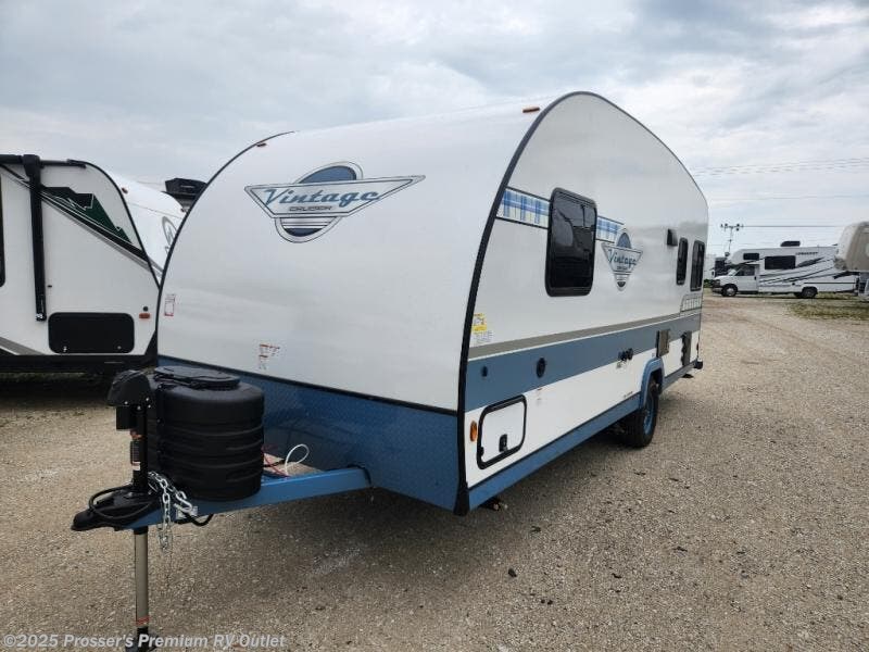 Email now about this 2026 Gulf Stream Vintage Cruiser 19ERD! New 2026 Gulf Stream Vintage Cruiser 19ERD available in Sturtevant, Wisconsin