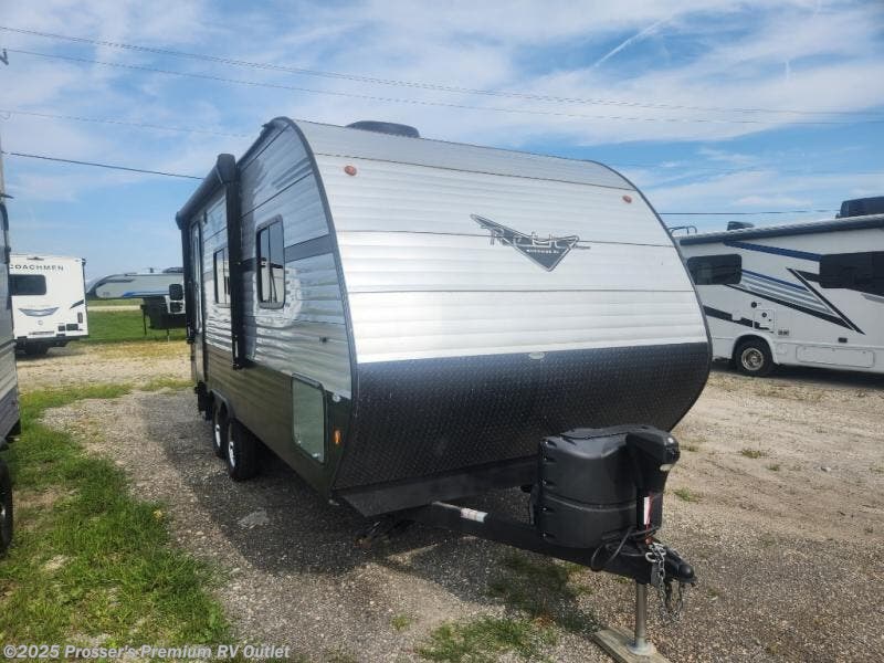 Email now about this 2022 Riverside RV Retro 211! Used 2022 Riverside RV Retro 211 available in Sturtevant, Wisconsin