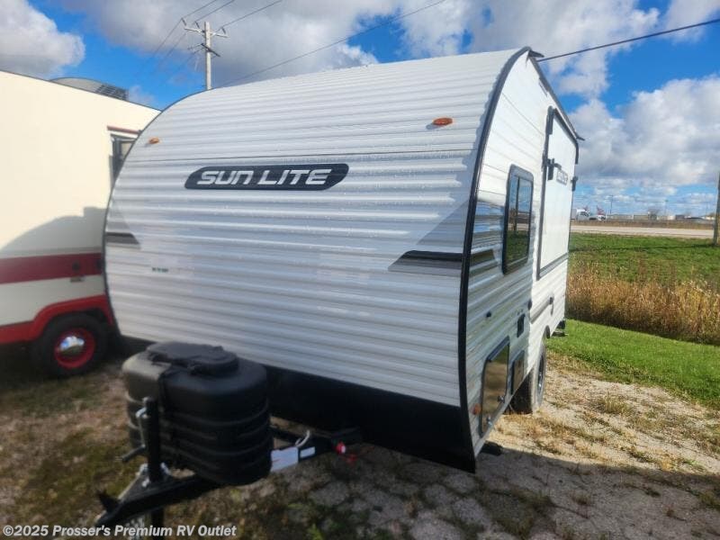 New 2026 Sunset Park RV Sun Lite 15MB available in Sturtevant, Wisconsin