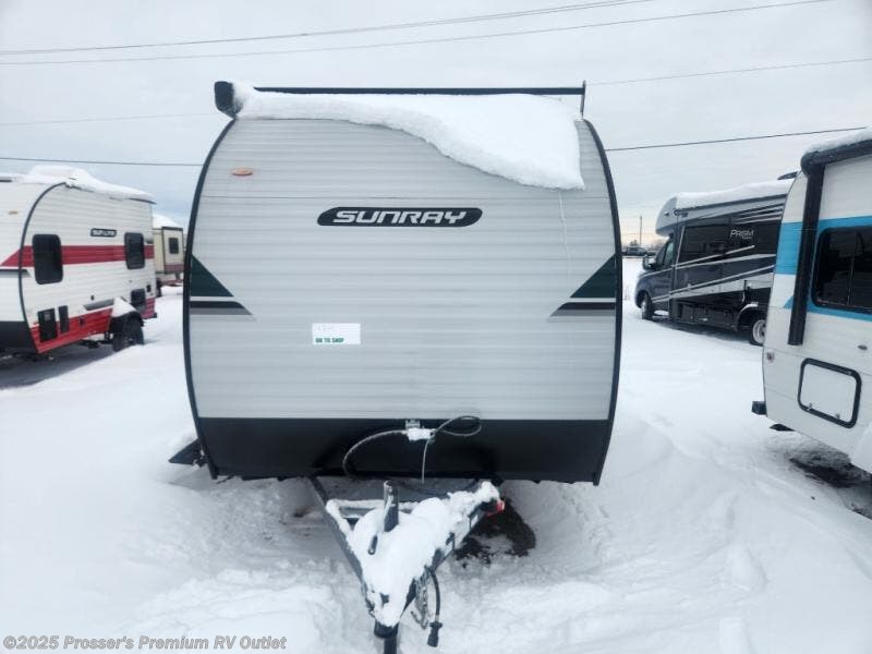 Contact us now about this 2026 Sunset Park RV SunRay 149! 2026 SunRay 149 by Sunset Park RV from Prosser's Premium RV Outlet in Sturtevant, Wisconsin