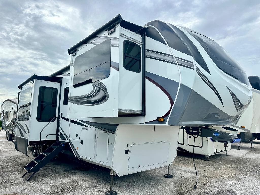 Email now about this 2021 Grand Design Solitude 380fl! Used 2021 Grand Design Solitude 380fl available in Clermont, Florida