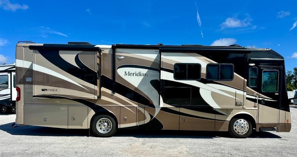 Used 2013 Itasca Meridian M-34b available in Clermont, Florida