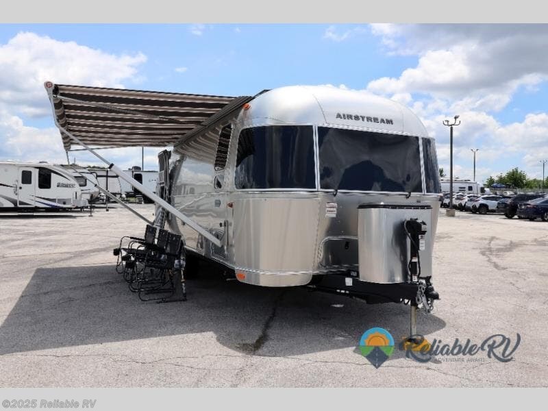 Contact us now about this 2025 Airstream Globetrotter 25FB Twin! 2025 Globetrotter 25FB Twin by Airstream from Reliable RV in Springfield, Missouri
