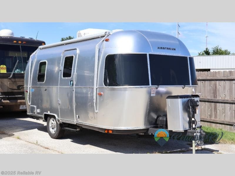 Email now about this 2025 Airstream Bambi 20FB! New 2025 Airstream Bambi 20FB available in Springfield, Missouri