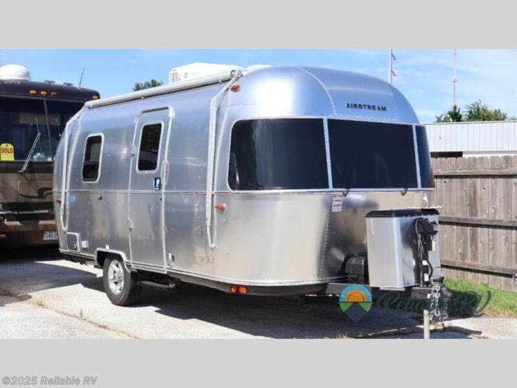 Email now about this 2025 Airstream Bambi 20FB! New 2025 Airstream Bambi 20FB available in Springfield, Missouri