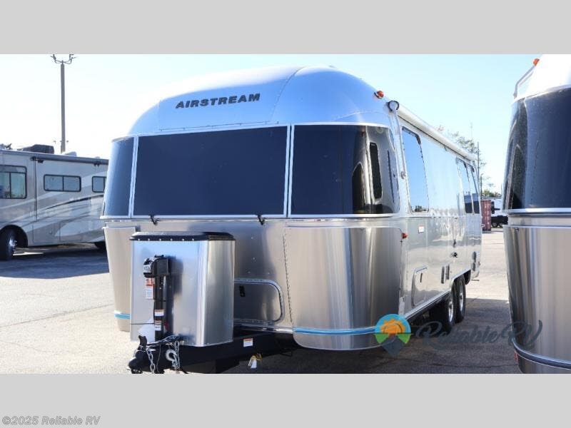 New 2026 Airstream International 25FB Twin available in Springfield, Missouri