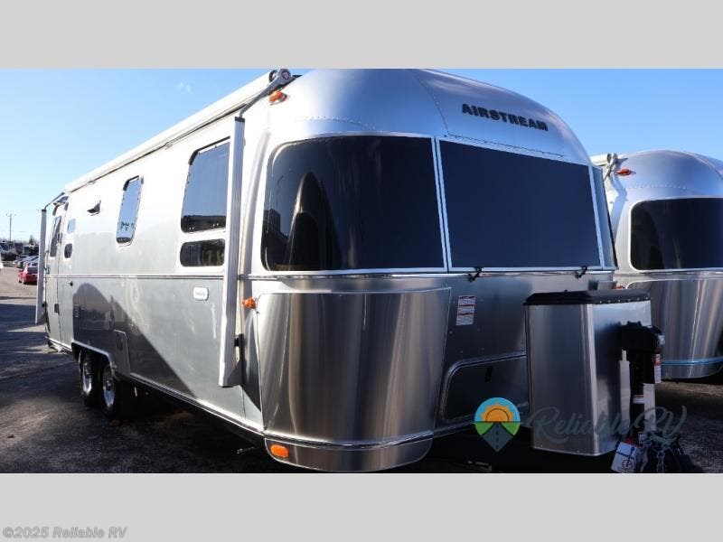 Email now about this 2026 Airstream Globetrotter 27FB! New 2026 Airstream Globetrotter 27FB available in Springfield, Missouri