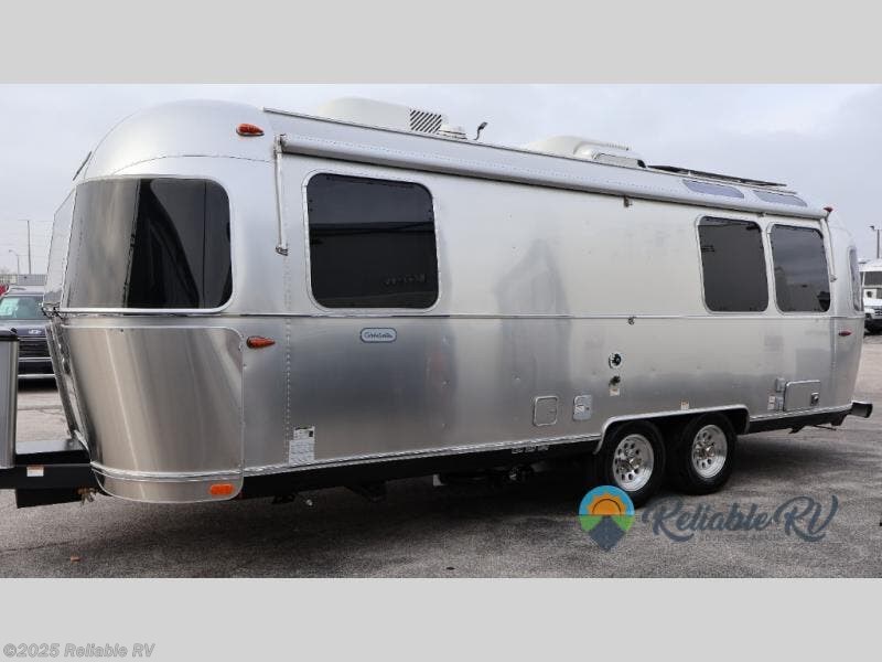 New 2026 Airstream Globetrotter 25FB available in Springfield, Missouri