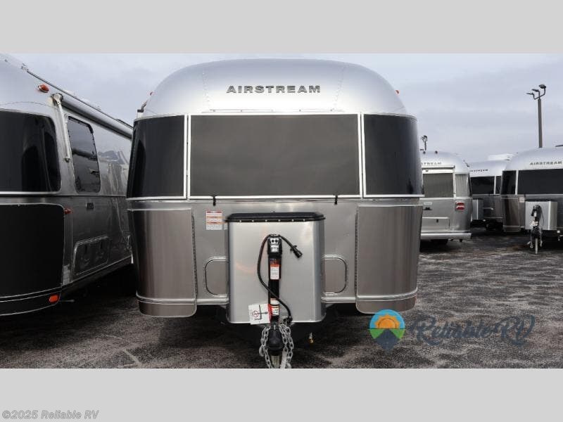 Contact us now about this 2026 Airstream Globetrotter 27FB Twin! 2026 Globetrotter 27FB Twin by Airstream from Reliable RV in Springfield, Missouri