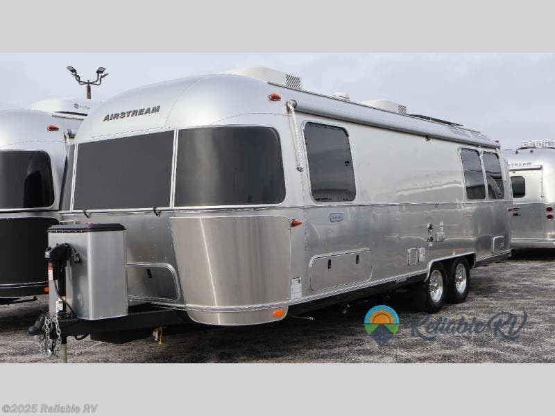 New 2026 Airstream Globetrotter 27FB Twin available in Springfield, Missouri