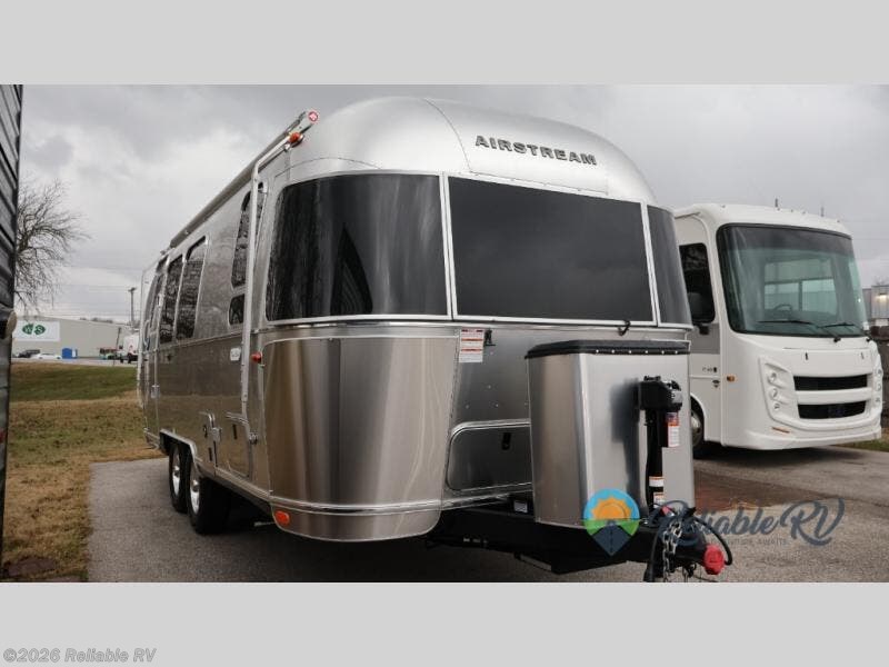 Email now about this 2026 Airstream Flying Cloud 23FB Twin! New 2026 Airstream Flying Cloud 23FB Twin available in Springfield, Missouri