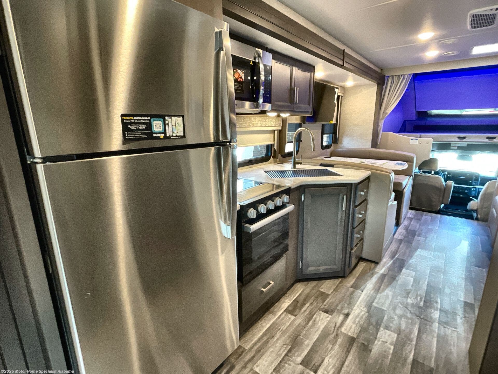 Call now about this 2025 Thor Motor Coach Omni X32! 2025 Thor Motor Coach Omni X32 - New Class C For Sale by Motor Home Specialist Alabama in Montgomery, Alabama