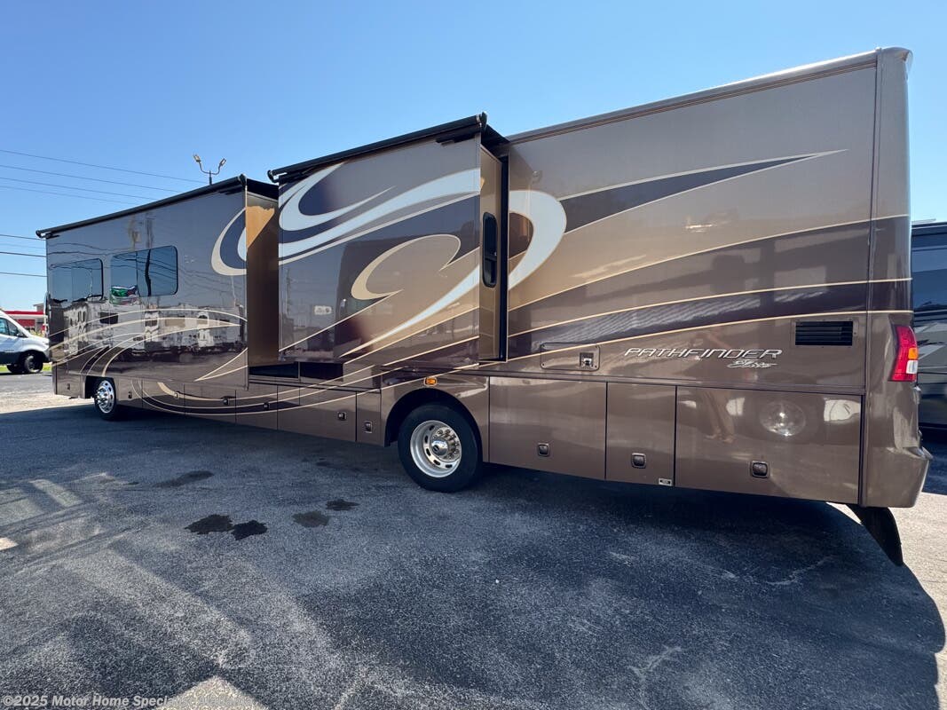 Call now about this 2015 Coachmen Sportscoach Pathfinder Elite 404RB! 2015 Coachmen Sportscoach Pathfinder Elite 404RB - Used Class A For Sale by Motor Home Specialist Alabama in Montgomery, Alabama features Slideout