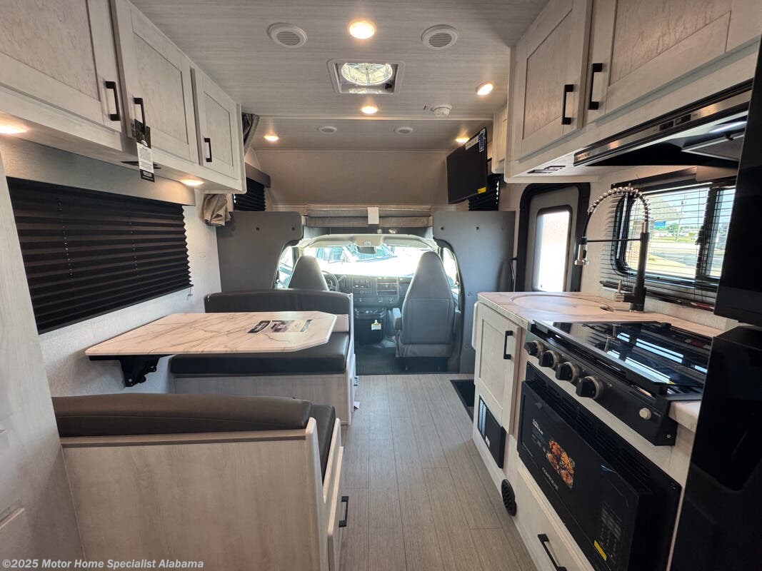Call now about this 2026 East to West Entrada 210NS! 2026 East to West Entrada 210NS - New Class C For Sale by Motor Home Specialist Alabama in Montgomery, Alabama
