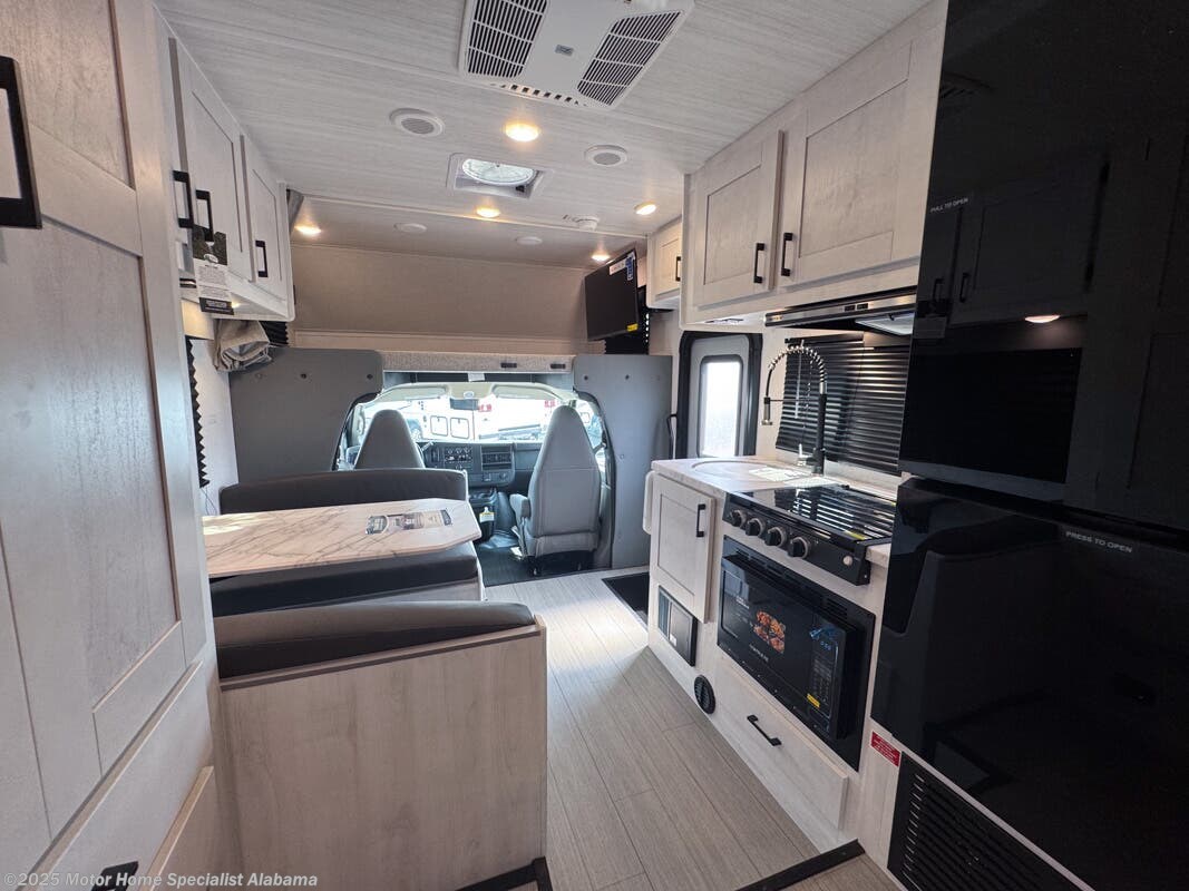 Call now about this 2026 East to West Entrada 210NS! 2026 East to West Entrada 210NS - New Class C For Sale by Motor Home Specialist Alabama in Montgomery, Alabama