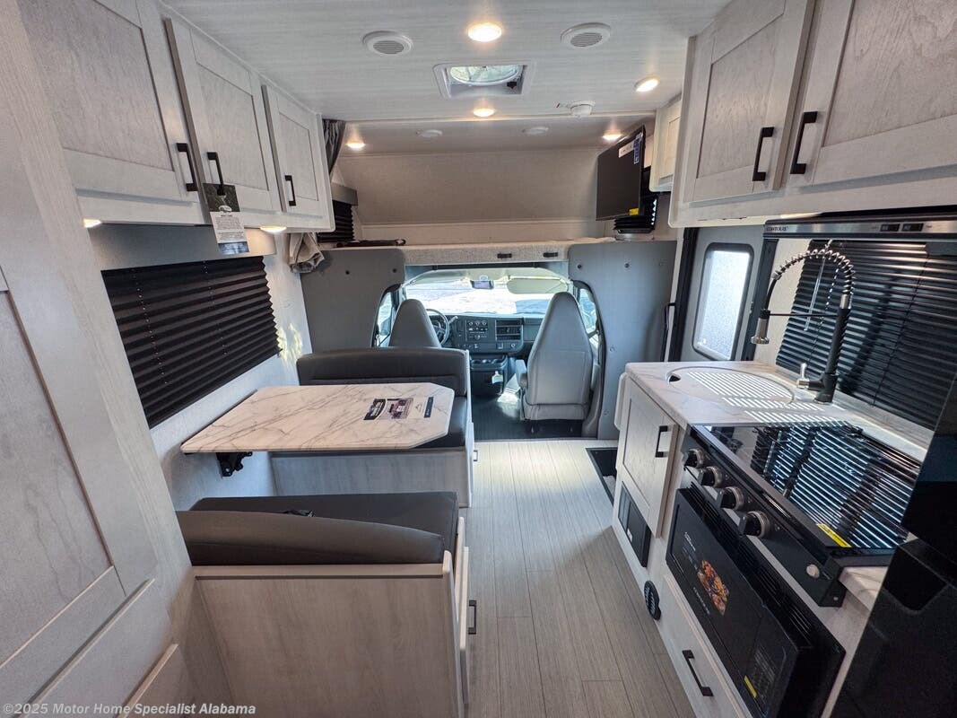 Call now about this 2026 East to West Entrada 210NS! 2026 East to West Entrada 210NS - New Class C For Sale by Motor Home Specialist Alabama in Montgomery, Alabama