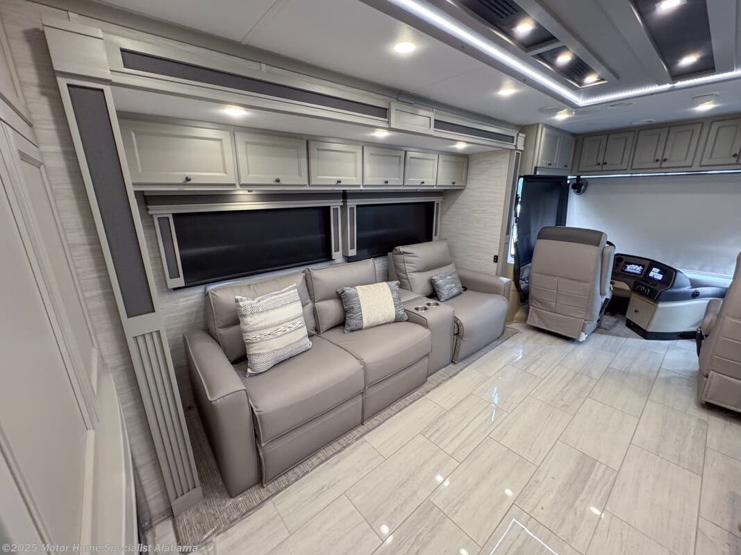 New 2026 Tiffin Allegro Red 33AA available in Montgomery, Alabama