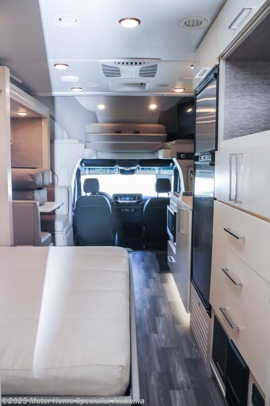 Call now about this 2019 Tiffin Wayfarer 25RW! 2019 Tiffin Wayfarer 25RW - Used Class C For Sale by Motor Home Specialist Alabama in Montgomery, Alabama