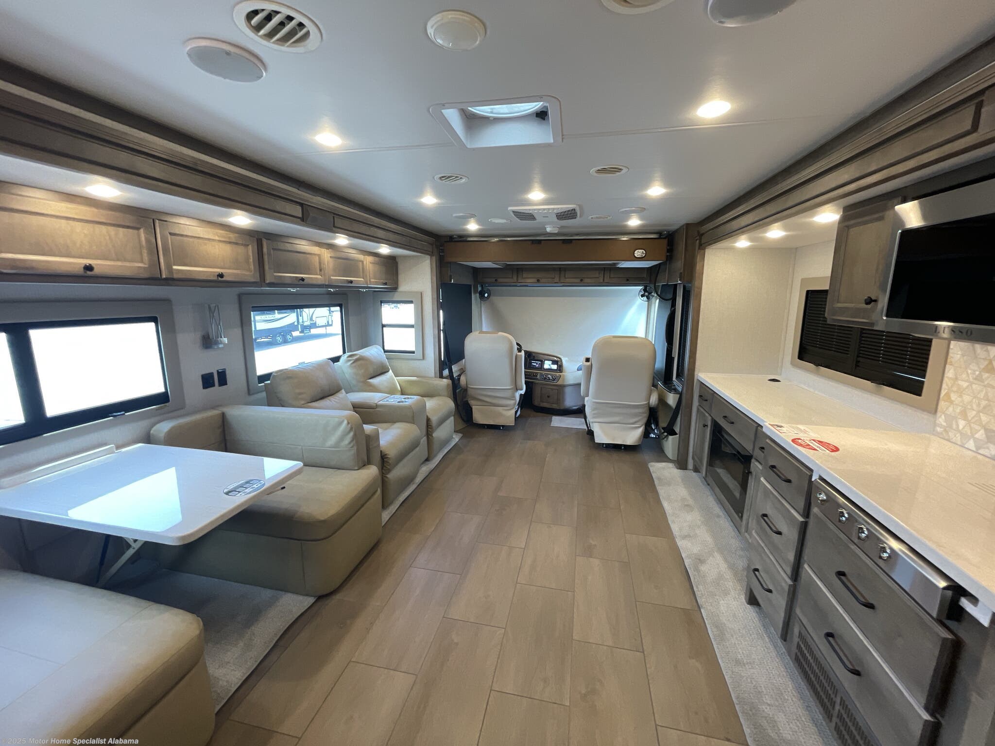 Call now about this 2026 Tiffin Byway 38 CL! 2026 Tiffin Byway 38 CL - New Diesel Pusher For Sale by Motor Home Specialist Alabama in Montgomery, Alabama features Bath & 1/2