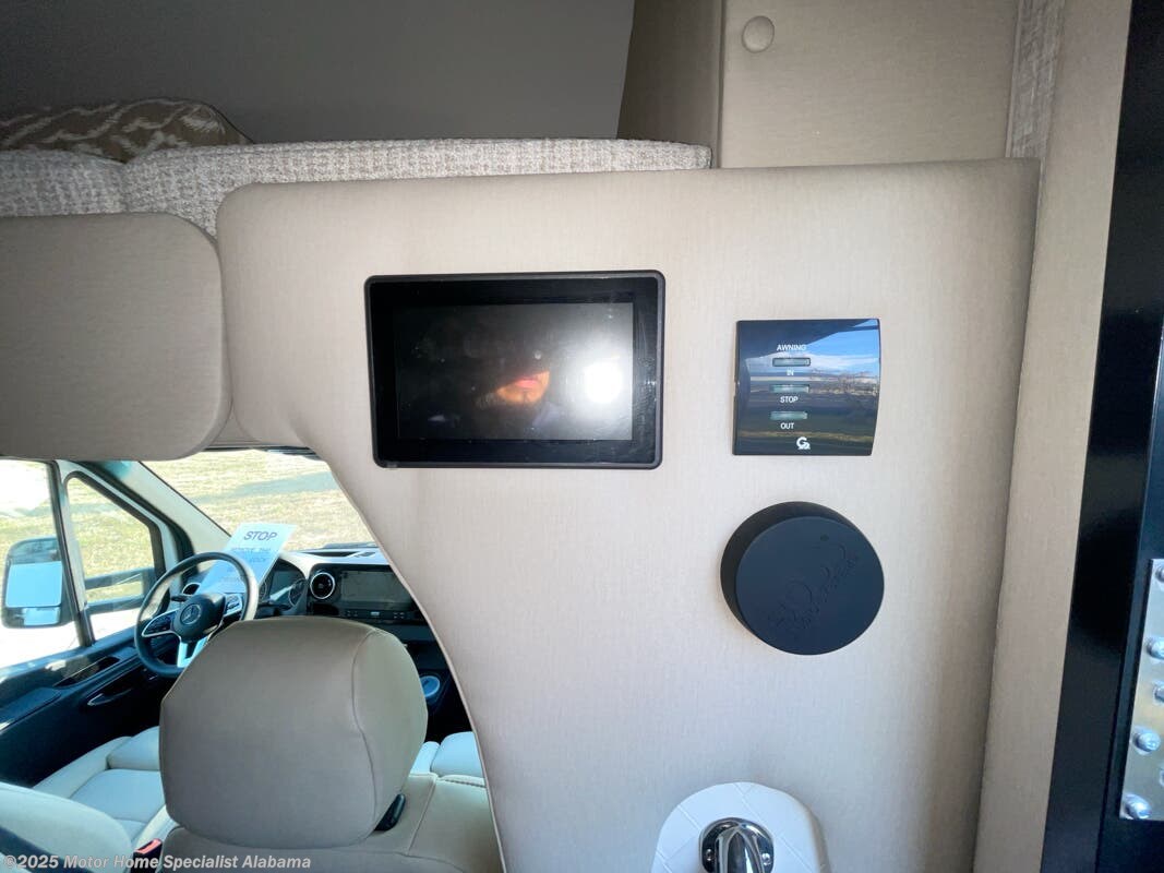 Contact us now about this 2026 Tiffin Wayfarer 25 XRW! 2026 Wayfarer 25 XRW by Tiffin from Motor Home Specialist Alabama in Montgomery, Alabama