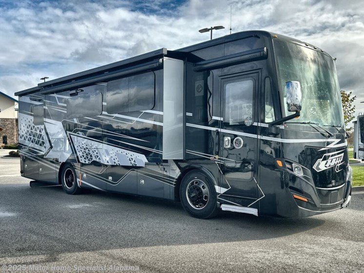 Email now about this 2026 Tiffin Allegro Red 33AA! New 2026 Tiffin Allegro Red 33AA available in Montgomery, Alabama