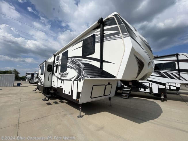 2014 Fuzion 404 Chrome by Keystone from Blue Compass RV Fort Worth in Fort Worth, Texas