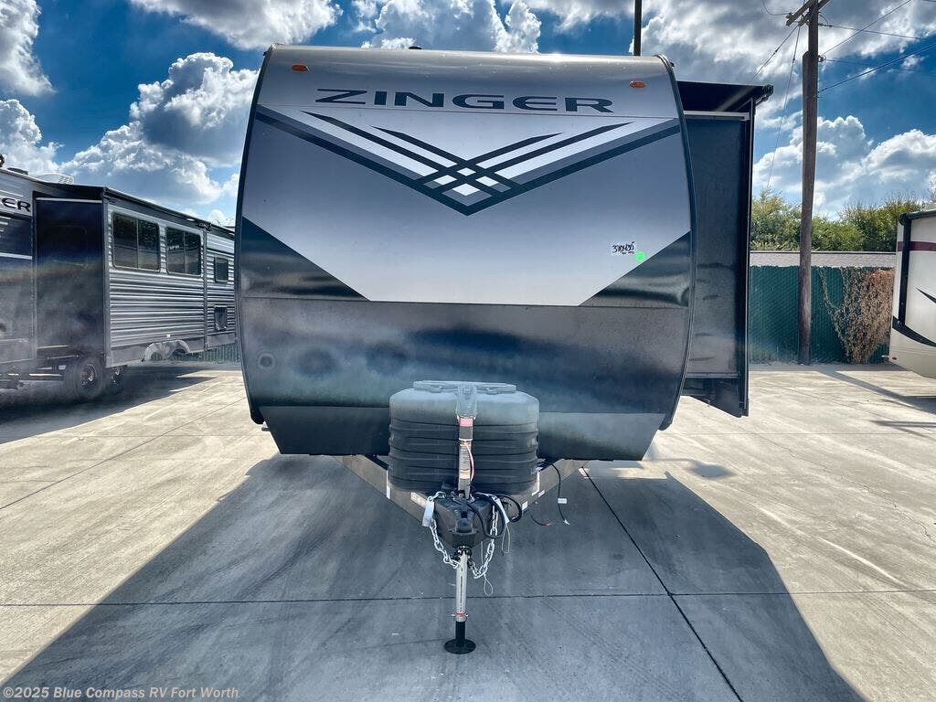 Contact us now about this 2026 CrossRoads Zinger 390DB! 2026 Zinger 390DB by CrossRoads from Blue Compass RV Fort Worth in Fort Worth, Texas