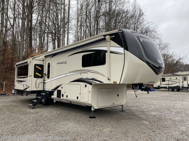 New 2022 Jayco Pinnacle 36SSWS available in Ringgold, Virginia