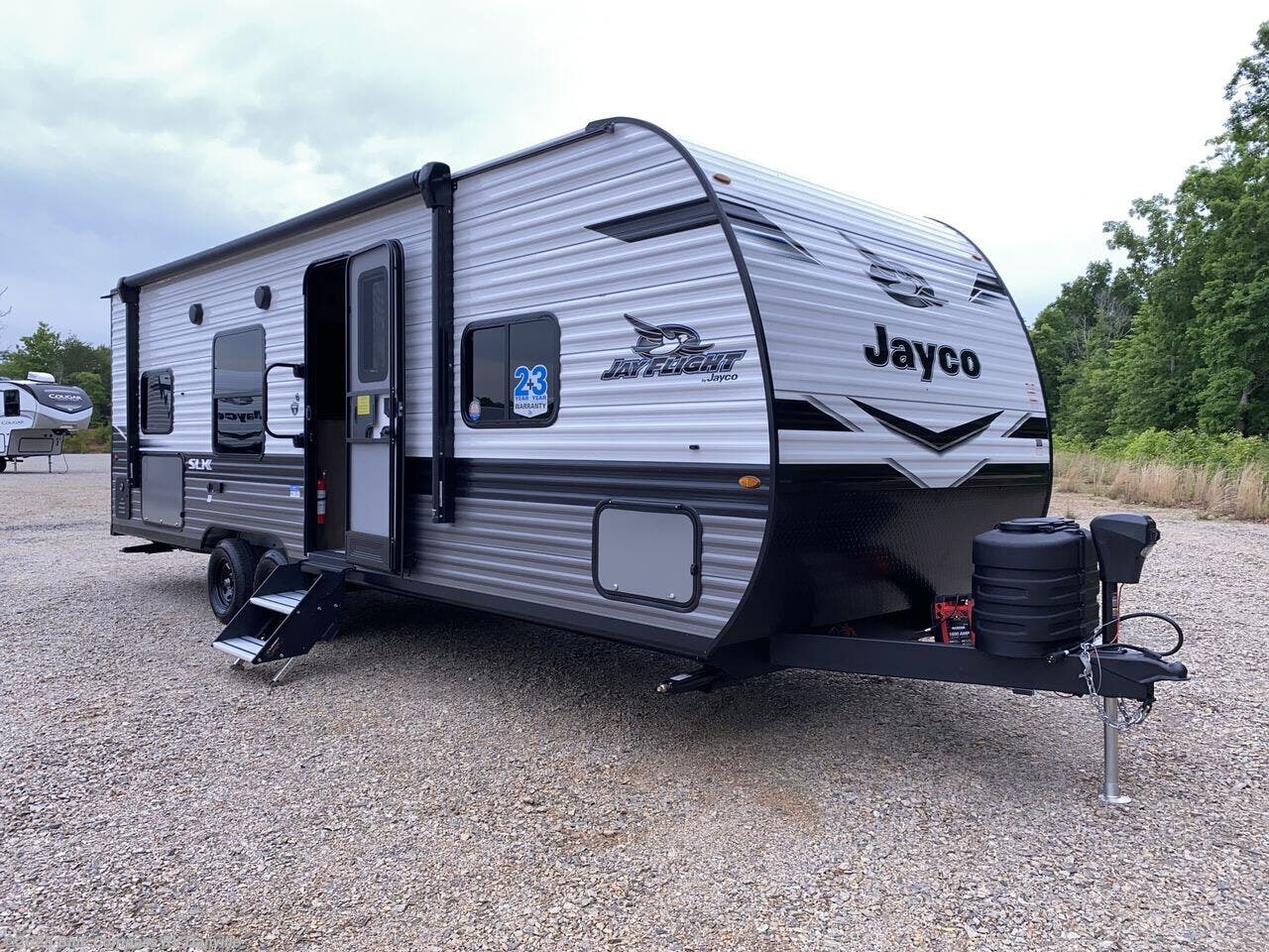 Call now about this 2024 Jayco Jay Flight SLX 260BH! 2024 Jayco Jay Flight SLX 260BH - New Travel Trailer For Sale by Blue Compass RV Danville in Ringgold, Virginia features Cable Prepped, Microwave, Booth Dinette, Aluminum Entrance Steps, Power Hitch Jack