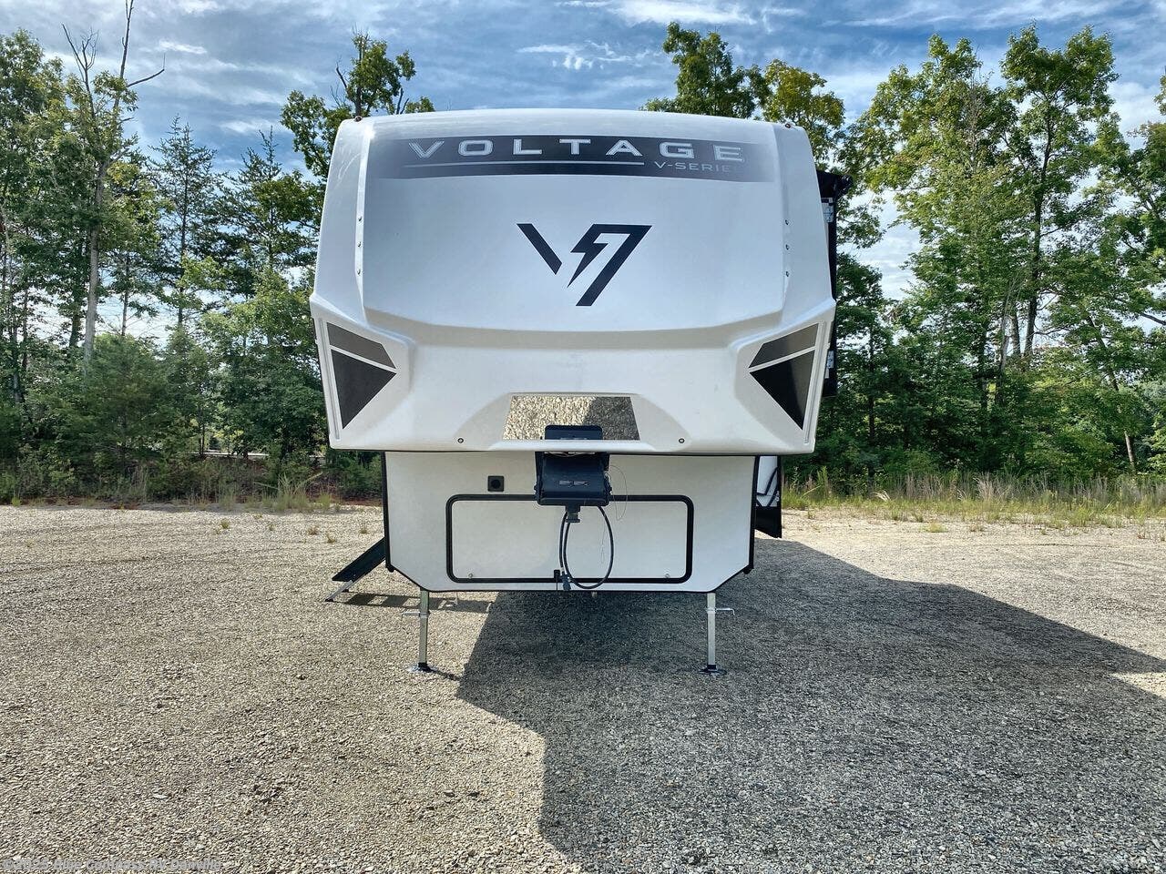 New 2026 Dutchmen Voltage V-Series 3800 available in Ringgold, Virginia