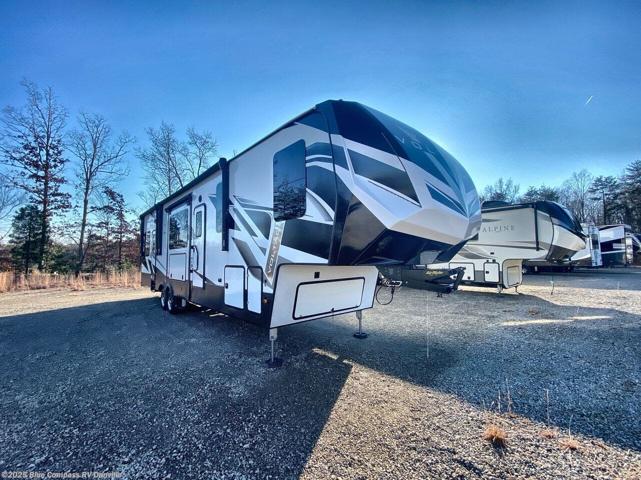 Contact us now about this 2022 Dutchmen Voltage 3845! 2022 Voltage 3845 by Dutchmen from Blue Compass RV Danville in Ringgold, Virginia