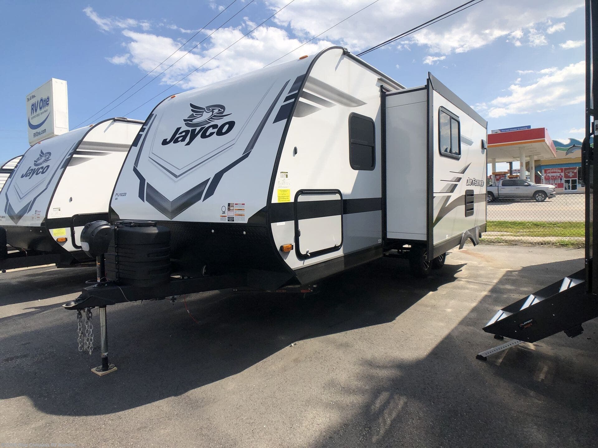 Contact us now about this 2026 Jayco Jay Feather 21MML! 2026 Jay Feather 21MML by Jayco from Blue Compass RV Danville in Ringgold, Virginia