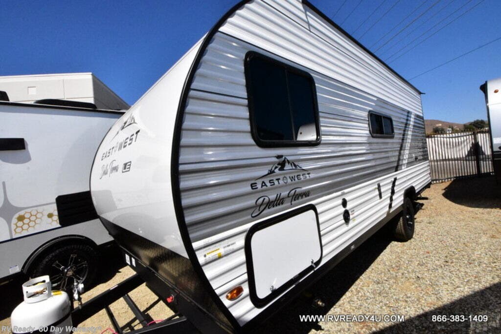 Email now about this 2025 East to West Della Terra LE 170BHSLE! New 2025 East to West Della Terra LE 170BHSLE available in Lake Elsinore, California