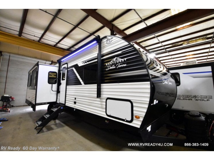 Email now about this 2025 East to West Della Terra 272RL! New 2025 East to West Della Terra 272RL available in Lake Elsinore, California