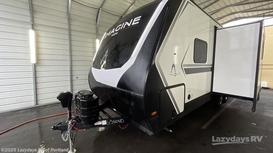 Email now about this 2025 Grand Design Imagine 2470BH! New 2025 Grand Design Imagine 2470BH available in Portland, Oregon