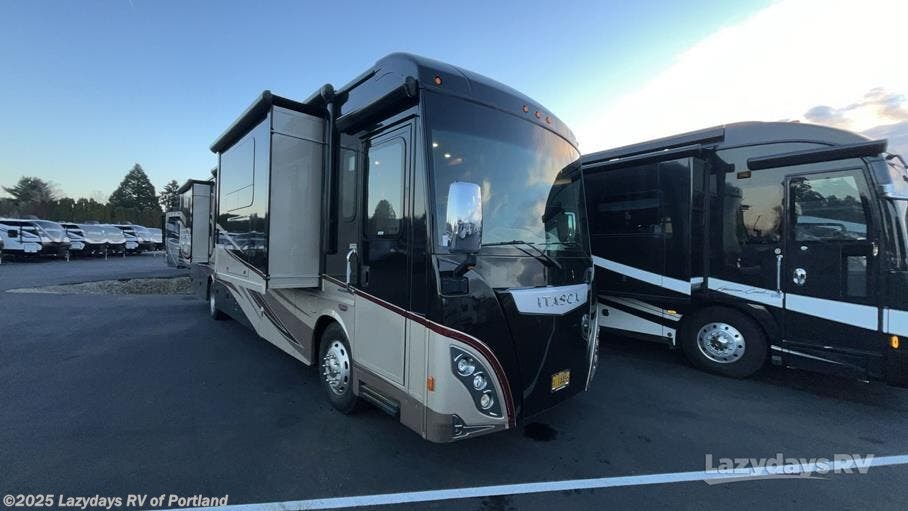 Email now about this 2016 Itasca Meridian 38P! Used 2016 Itasca Meridian 38P available in Portland, Oregon