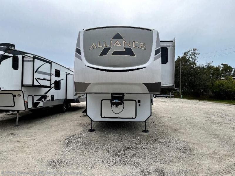 Contact us now about this 2022 Alliance RV Paradigm 372RK! 2022 Paradigm 372RK by Alliance RV from Gerzeny's RV World of Nokomis in Nokomis, Florida