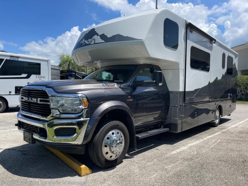 Used 2023 Dynamax Corp Isata 5 28SS available in Nokomis, Florida
