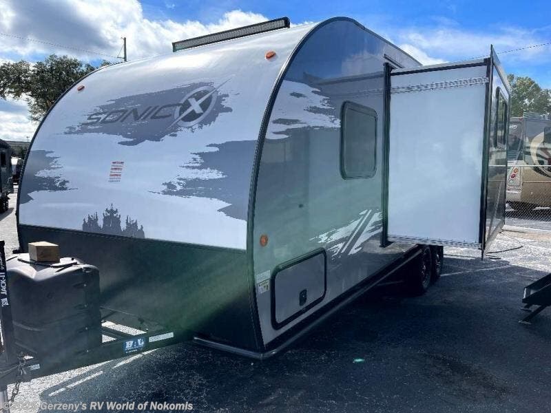 Used 2023 Venture RV Sonic X SN220VRBX available in Nokomis, Florida