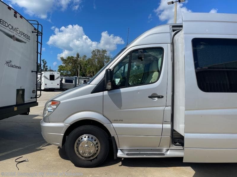 Used 2014 Leisure Travel Free Spirit 22SS available in Nokomis, Florida