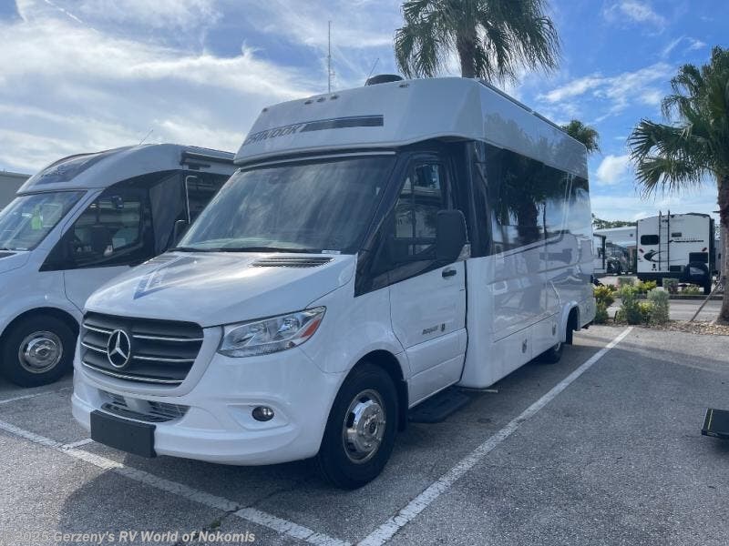 New 2025 Chinook Summit Chinook SS 360 available in Nokomis, Florida