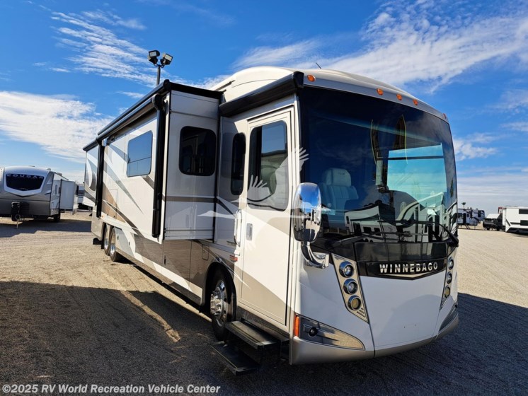Email now about this 2015 Winnebago Tour 42QD! Used 2015 Winnebago Tour 42QD available in Yuma, Arizona