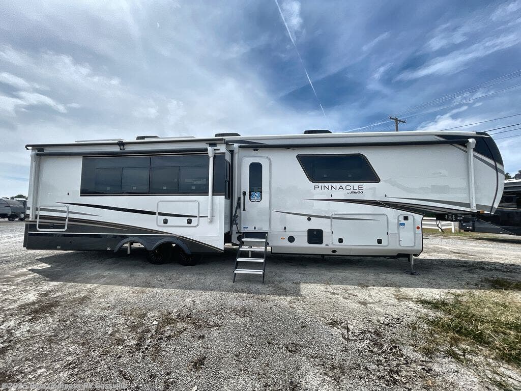 Contact us now about this 2026 Jayco Pinnacle 38FBRK! 2026 Pinnacle 38FBRK by Jayco from Blue Compass RV Gassville in Gassville, Arkansas
