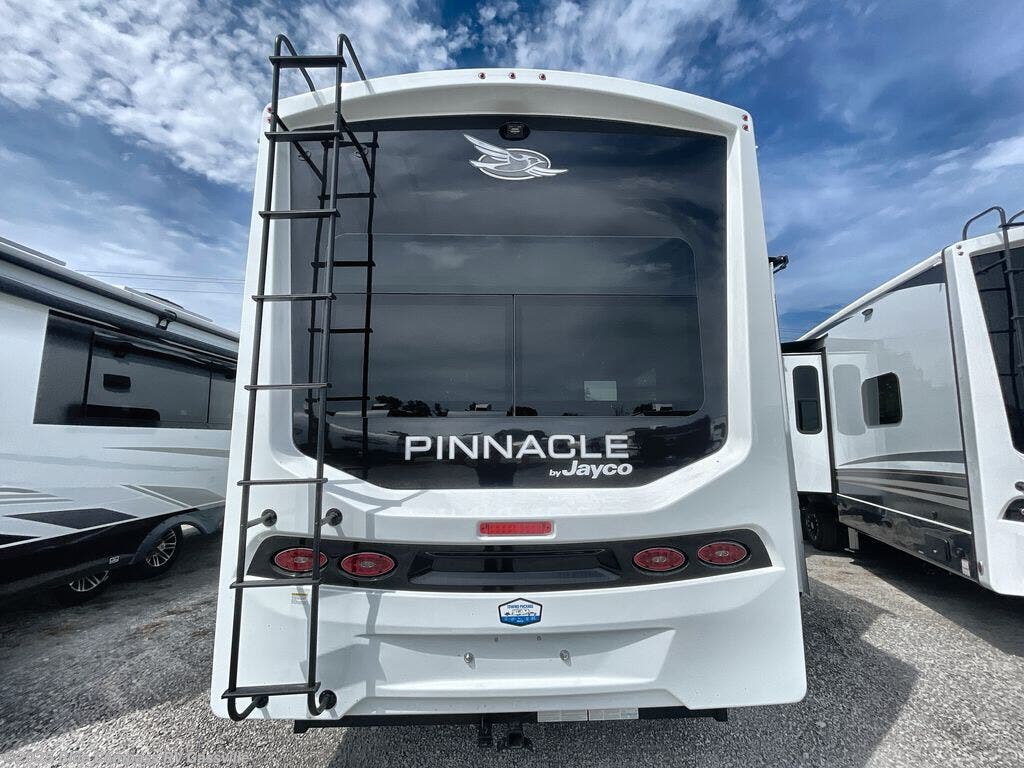 New 2026 Jayco Pinnacle 38KPTS available in Gassville, Arkansas