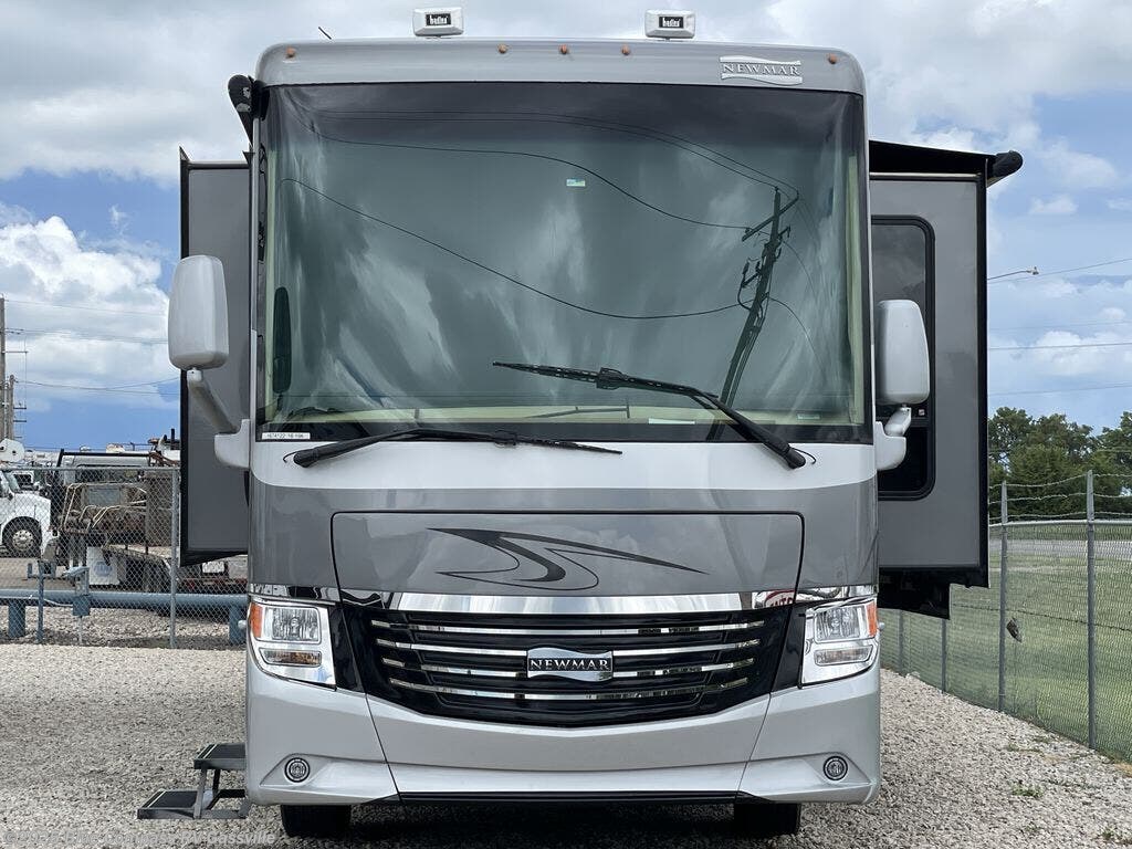 Used 2016 Newmar Ventana LE 4040 available in Gassville, Arkansas